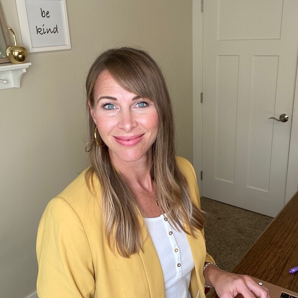 Meet your Posher, Dawn - Picture 1 of 1